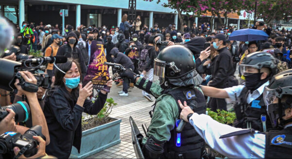 lai ka wai poster gun hong kong