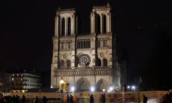 Notre Dame Rector: Fragile Cathedral Might Not Be Saved