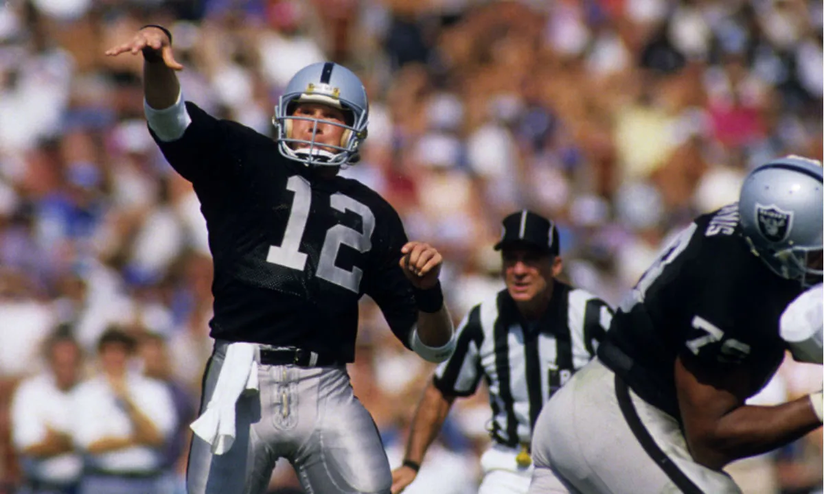 Quarterback Rusty Hilger #12 of Los Angeles Raiders, in Los Angeles, Calif., on Sept. 20, 1987. (George Rose/Getty Images)