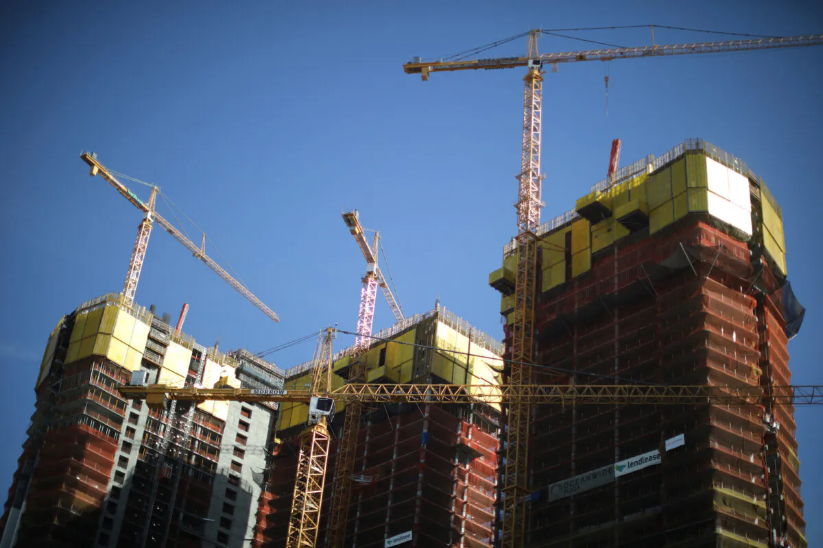 Construction is seen in downtown Los Angeles, Cali. on Nov. 28, 2017. (Reuters/Lucy Nicholson/File Photo)
