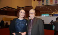 Retired Texas Deputy Discovers Profound Emotions Thanks to Shen Yun