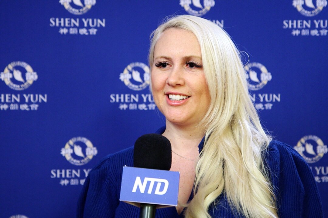Kristy Pealow, director of marketing and graphic designer, describes the visual and ephemeral inspiration in Shen Yun Performing Arts at Montreal's Place des Arts, Jan. 4, 2020. (NTDTV)