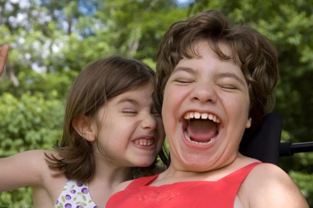 Annette Hines's daughters, Elizabeth and Caroline. (Courtesy of Annette Hines)