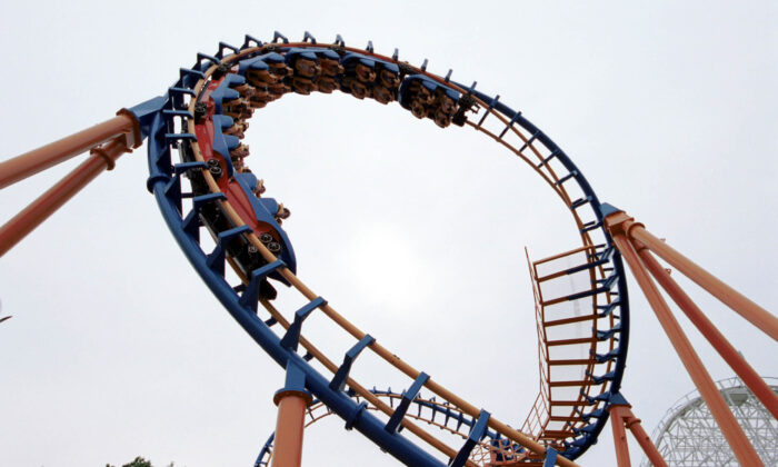 A rollercoaster makes a loop at Six Flags Amusement Park in Agawam, MA on June 8, 2000. (Darren McCollester/Newsmakers/Getty Images)