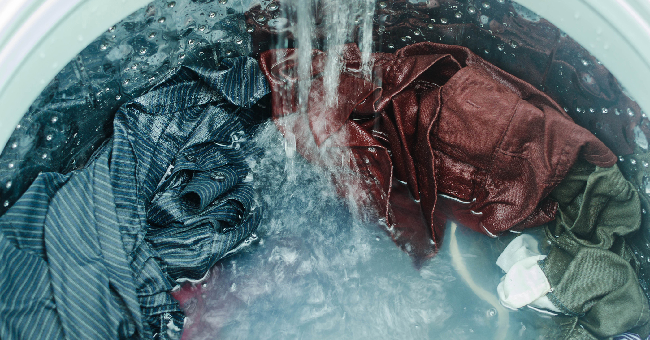 Why Adding Vinegar to Your Laundry Is Something You Really Should Be Doing