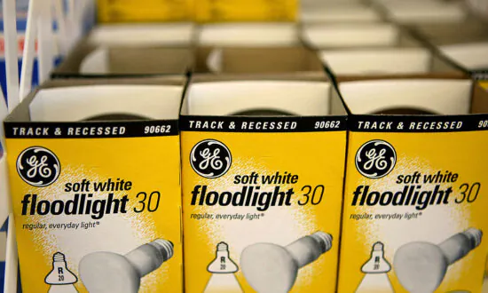 Federal Agency to Ban Your Old, Traditional Light Bulb Starting Next Week