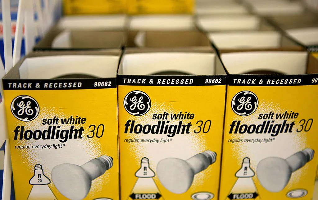 Incandescent light bulbs are displayed at City Lights lighting store in San Francisco, Calif., on April 11, 2008. (Justin Sullivan/Getty Images)