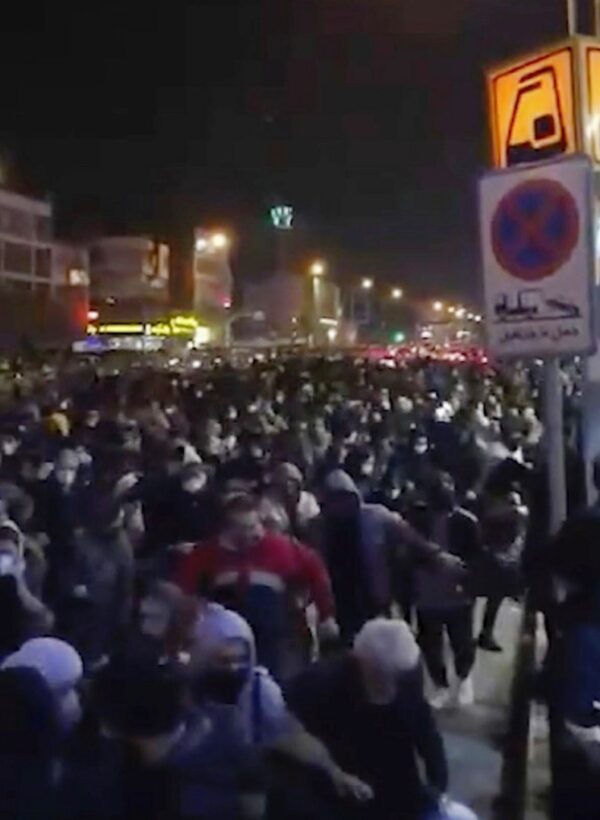 Iranian-protesters-for-Ukraine-bound-flight.