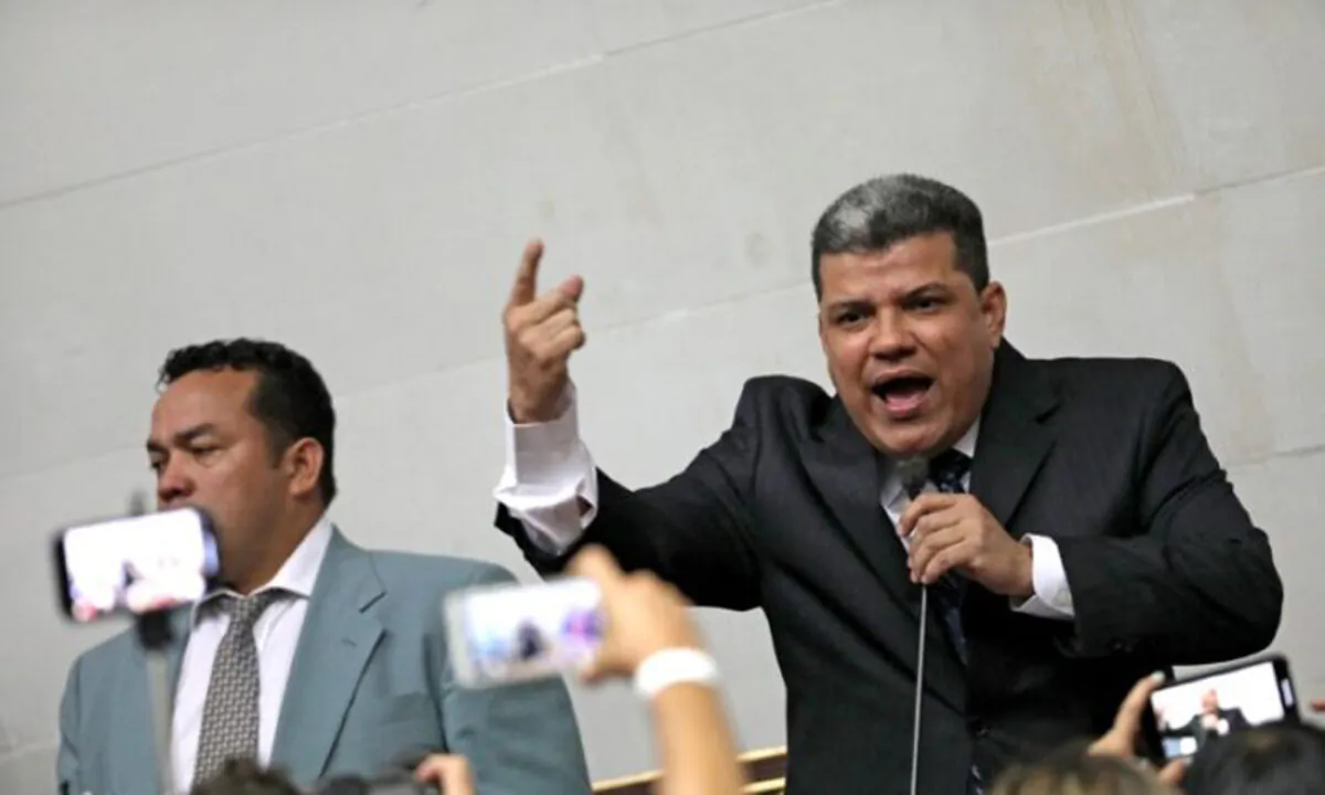 Lawmaker Luis Parra speaks during a swearing-in ceremony at Venezuela's National Assembly in Caracas, Venezuela, on Jan. 5, 2020. (Reuters/Manaure Quintero/File Photo)