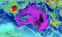 Cyclone Tracks Off Western Australia After Dumping 0.5 Meters Rain in Northern Territory