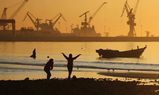 China’s Economic Growth Set to Slow to 30-Year Low in 2020; More Government Support Seen