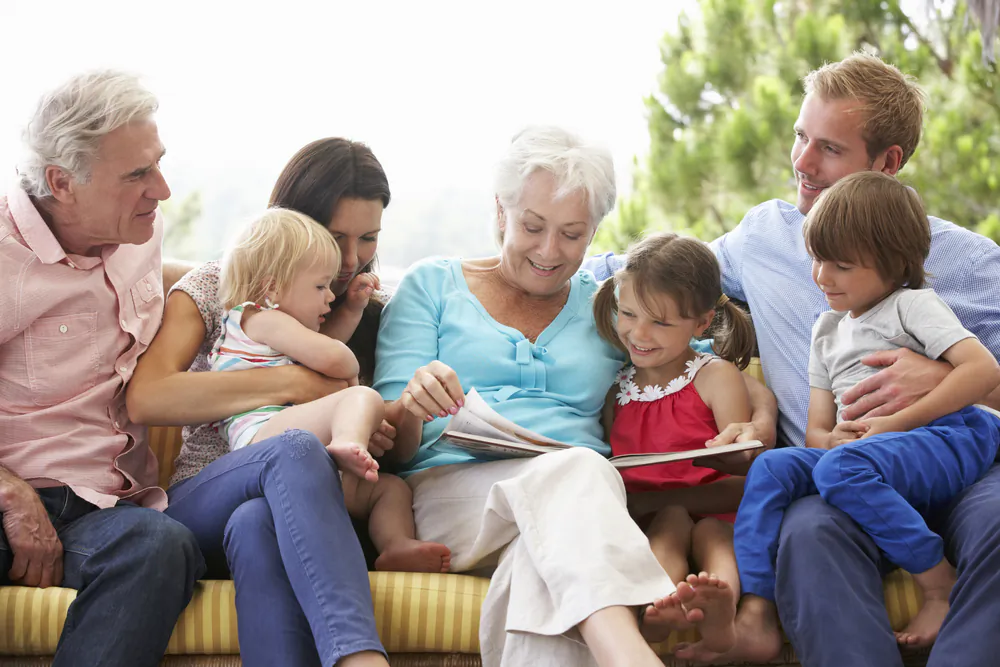 Staying mentally active, by doing things like reading books to grandchildren, can help some older adults ward off dementia. (Shutterstock)