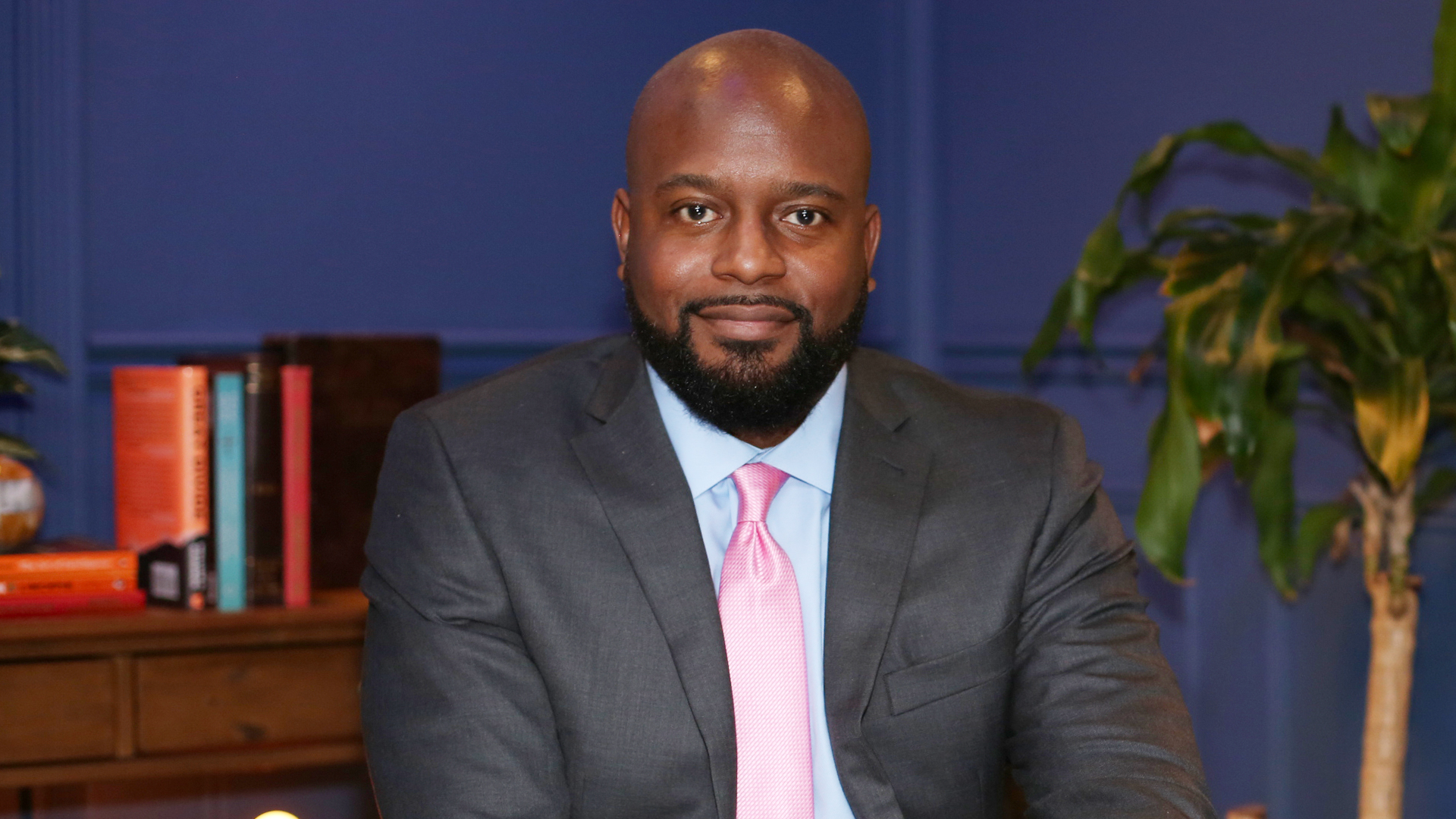 The Art of The Steal, book explained by author Adrian Norman | EpochTV
