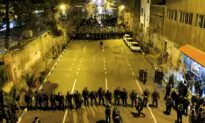 House Minority Leader Unveils Resolution in Support of Iranian Protesters