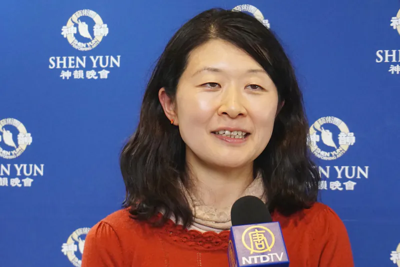 Kondo Yukari, Councilor of Kashiwazaki City in Japan's Niigata Prefecture, enjoyed Shen Yun Performing Arts New York Company’s performance at Japan’s Saitama on the evening of Jan. 13, 2020. (The Epoch Times)