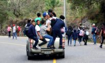 More Than 2,000 in Migrant Caravan Enter Guatemala With US in Their Sights