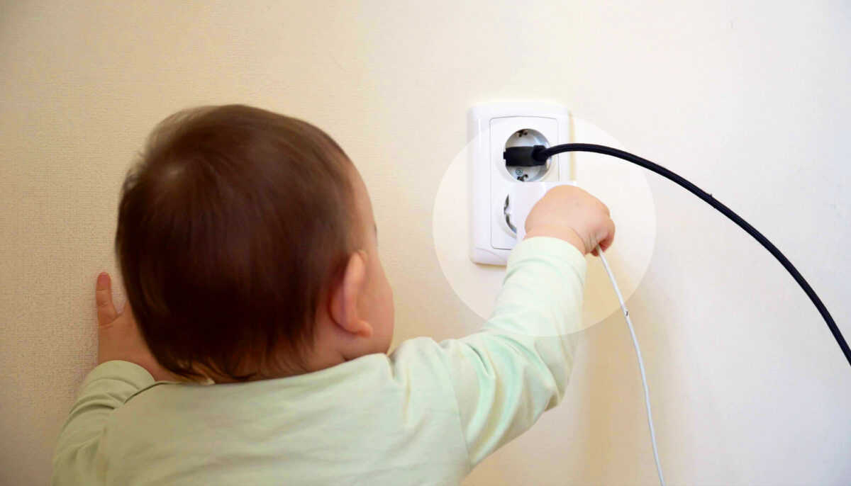 Mom Warns Parents of Shock Risk After Phone Charger ‘Throws’ Toddler