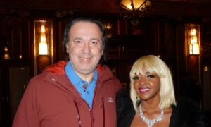 Baroque Musicians Astonished at Shen Yun’s Orchestra