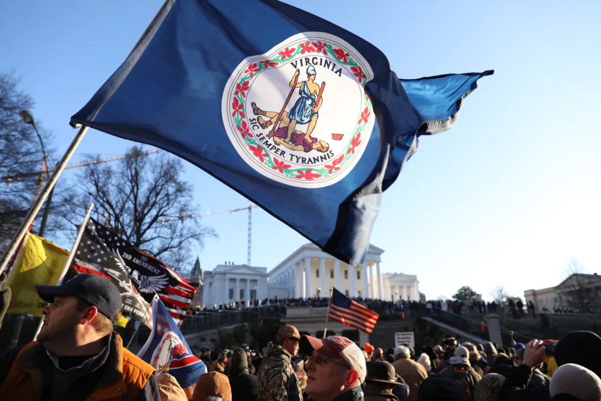 Gun rights activists take part in a rally in Richmond, Virginia, on Jan. 20, 2020. (Samira Bouaou/The Epoch Times)