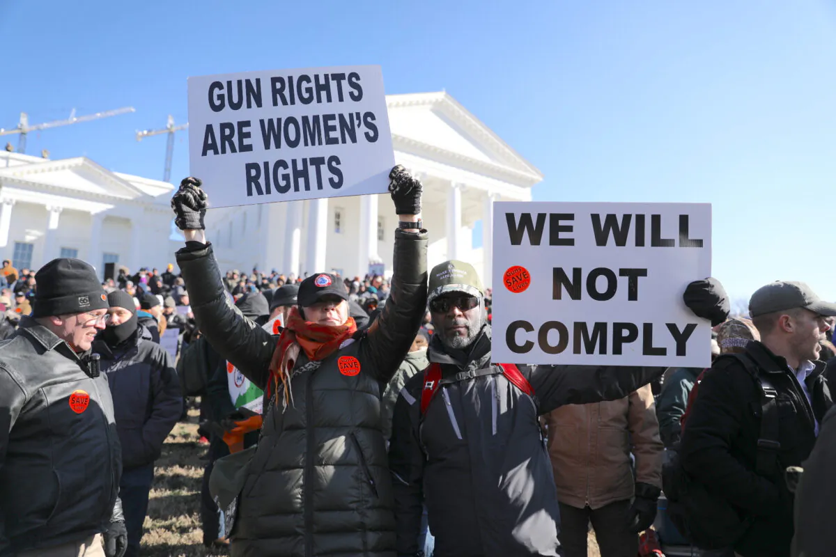 Gun rights activists take part in a rally in Richmond, Virginia, on Jan. 20, 2020. (Samira Bouaou/The Epoch Times)