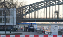 Experts Defuse World War II Bomb in German City of Cologne