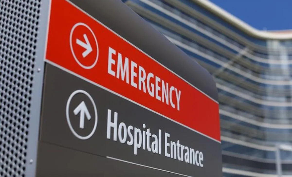 Emergency sign points to the entrance to Scripps Memorial Hospital in La Jolla, California, on March 23, 2017. (Mike Blake/Reuters)