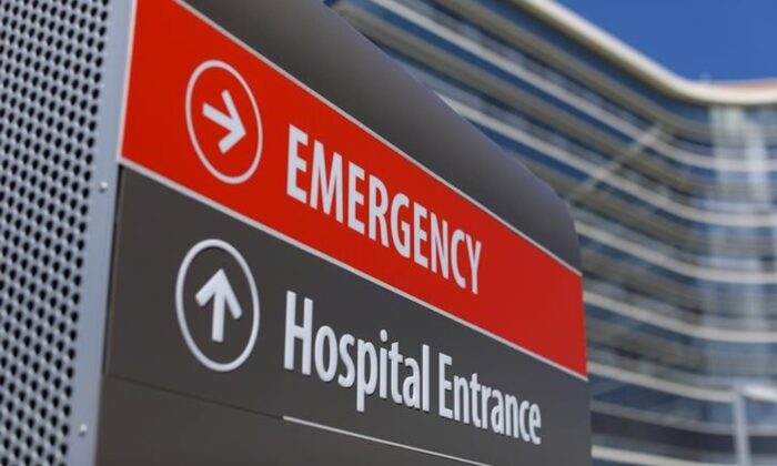 Emergency sign points to the entrance to Scripps Memorial Hospital in La Jolla, California on March 23, 2017. (Mike Blake/Reuters-File)