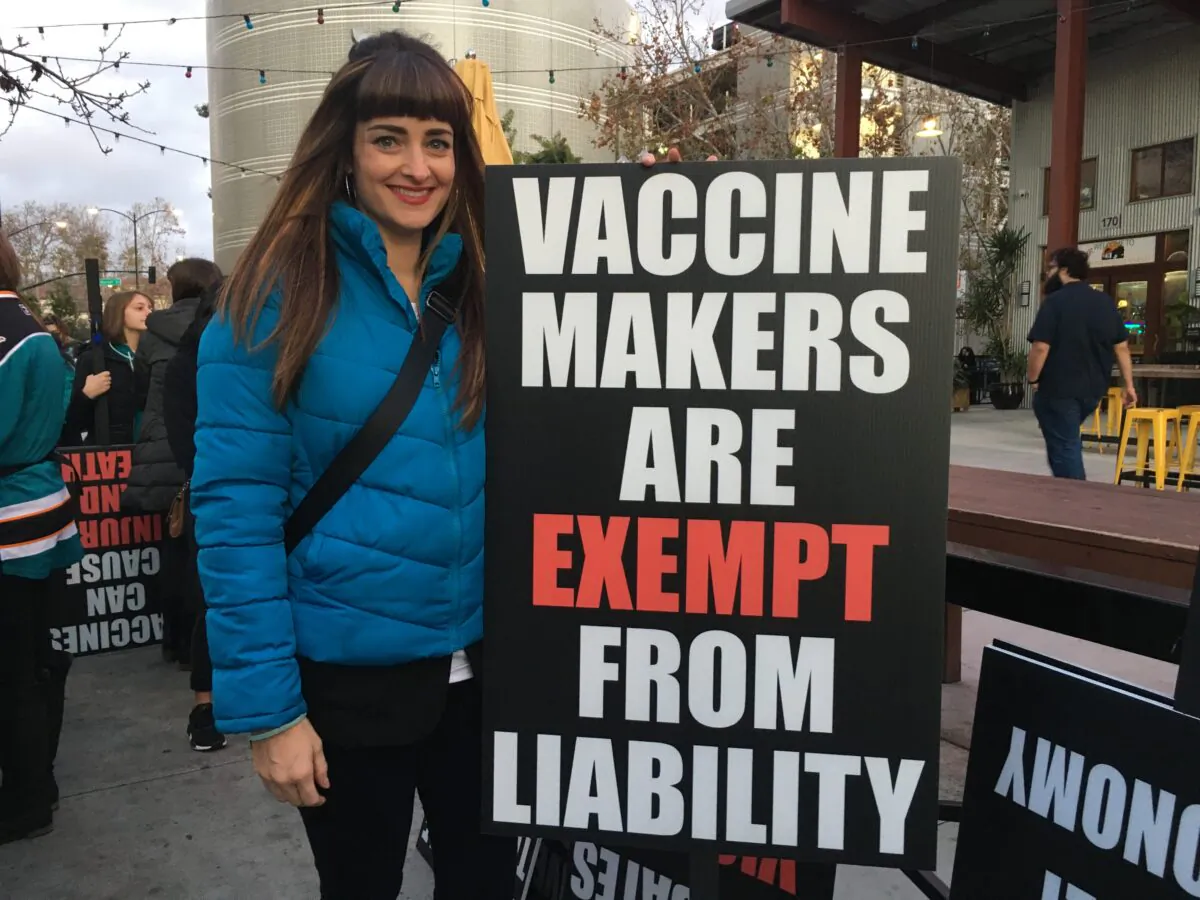 Melissa Floyd participates in a demonstration against vaccine laws in San Jose, Calif., on Jan. 11, 2020. (Ilene Eng/The Epoch Times)