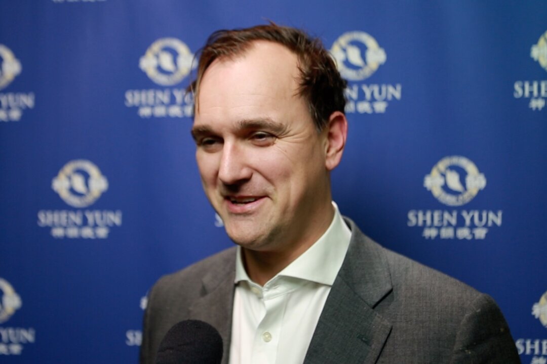 Nicholas Frankopan saw Shen Yun Performing Arts at Eventim Apollo in London, United Kingdom, on Jan. 21, 2020. (NTD Television)