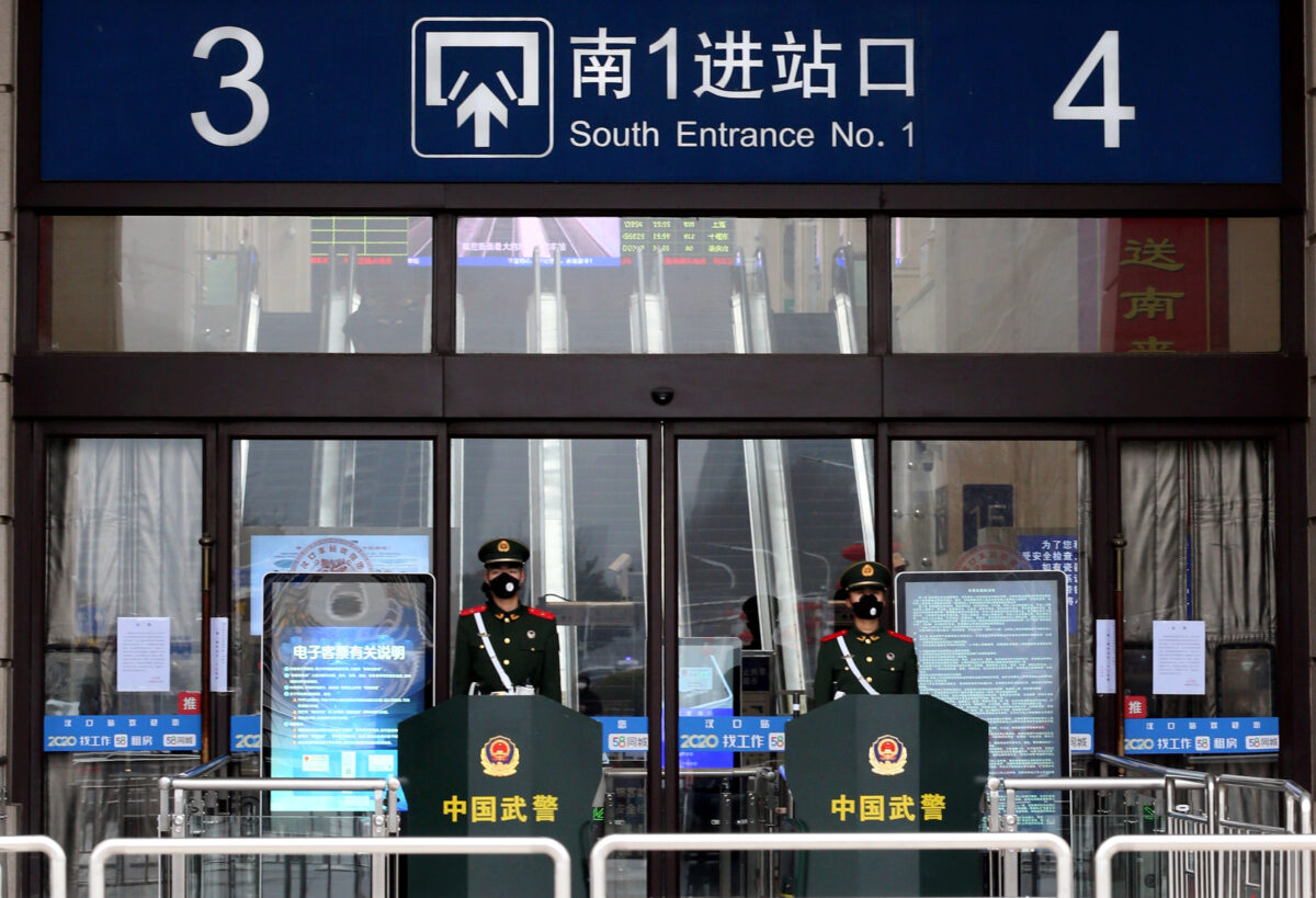 China Virus-Hit Wuhan Residents Scramble to Stockpile Supplies as Lockdown Ensues1200 x 819