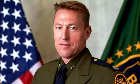 Southern Border Crisis a Threat to National Security: Former US Border Patrol Chief