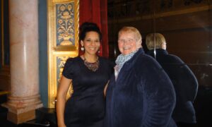 Shen Yun Dancers Show Balance of Grace and Power