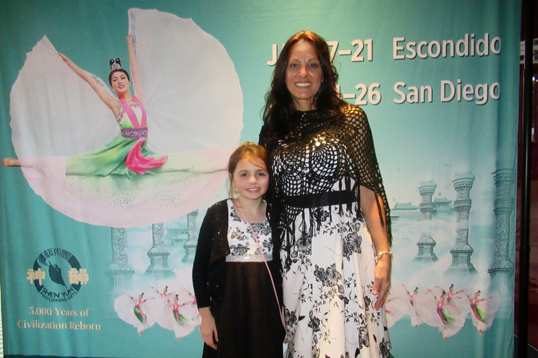 Anna Chaplin and her daughter attended Shen Yun Performing Arts at the San Diego Civic Theater, on Jan. 25, 2020. (Linda Jiang/The Epoch Times)