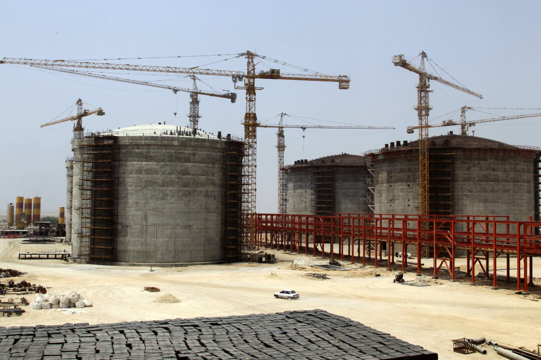 Iran Threatens Gulf States’ Oil and Gas Sites After Strike on World’s Largest Gas Field