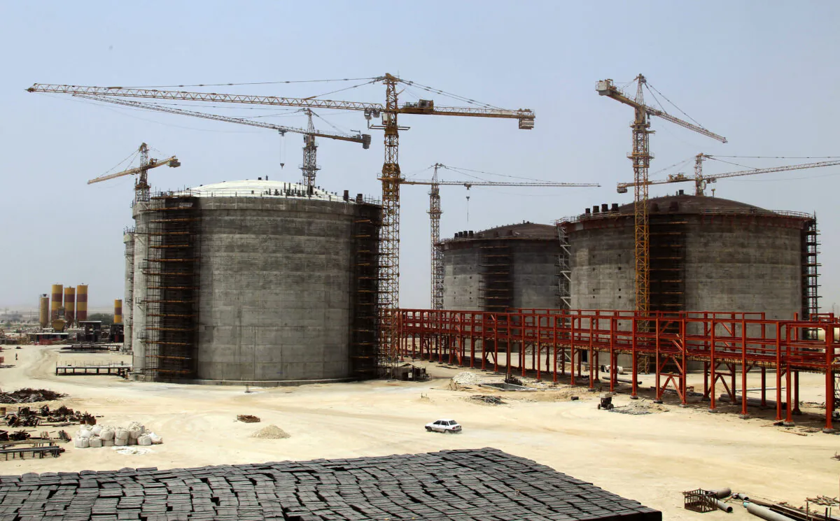 A picture shows phase 17 and 18 of South Pars gas field development in the southern Iranian port town of Asaluyeh, on July 19, 2010. (Atta Kenare/AFP via Getty Images)