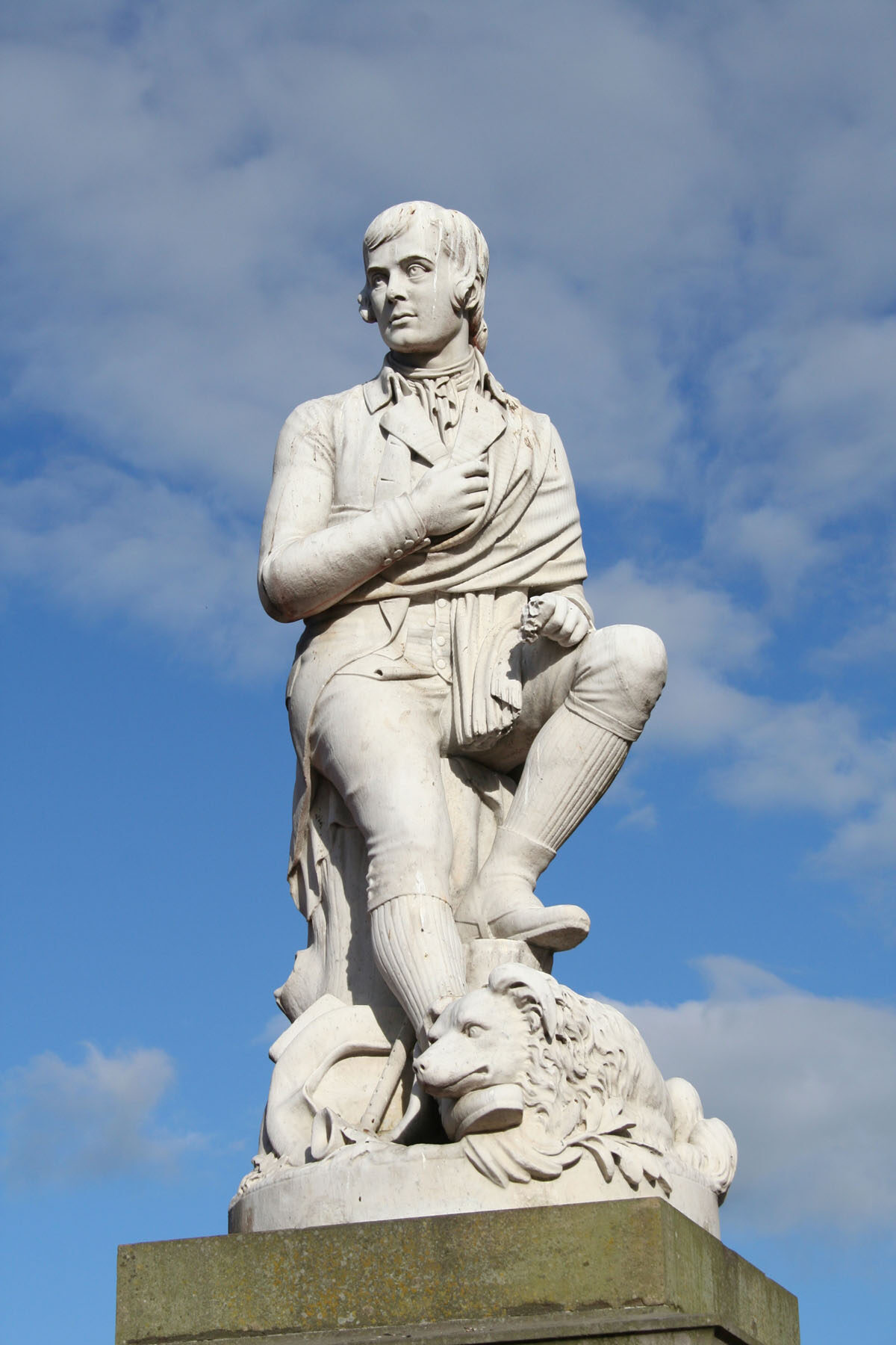 statue of Robert Burns