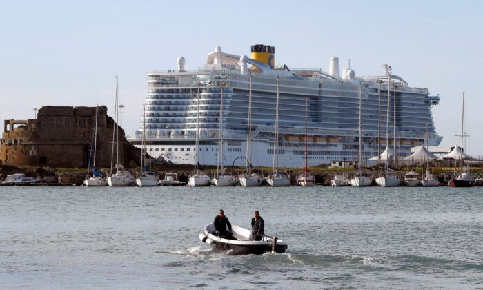 6,000 Passengers Held on Cruise Ship in Italy Amid Wuhan Coronavirus Fears