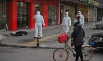 Chinese Woman Whose Relatives Died From Wuhan Coronavirus Berates the Chinese Regime: Video