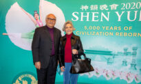Pianist Applauds Shen Yun Piano and Orchestral Music