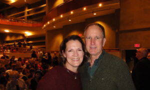 Austin Couple Feels ‘Very Happy and Joyful’ for Shen Yun’s ‘Real Spiritual Flow’