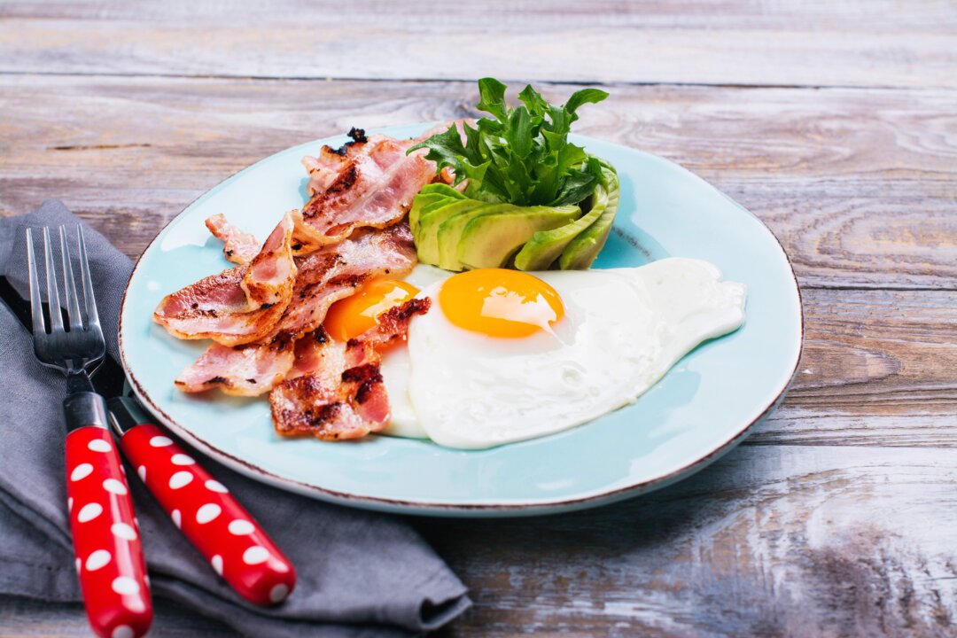 A keto diet meal lets people indulge in their favourite high fat, high protein foods, but may produce long-term health consequences. (Ekaterina Markelova/Shutterstock)