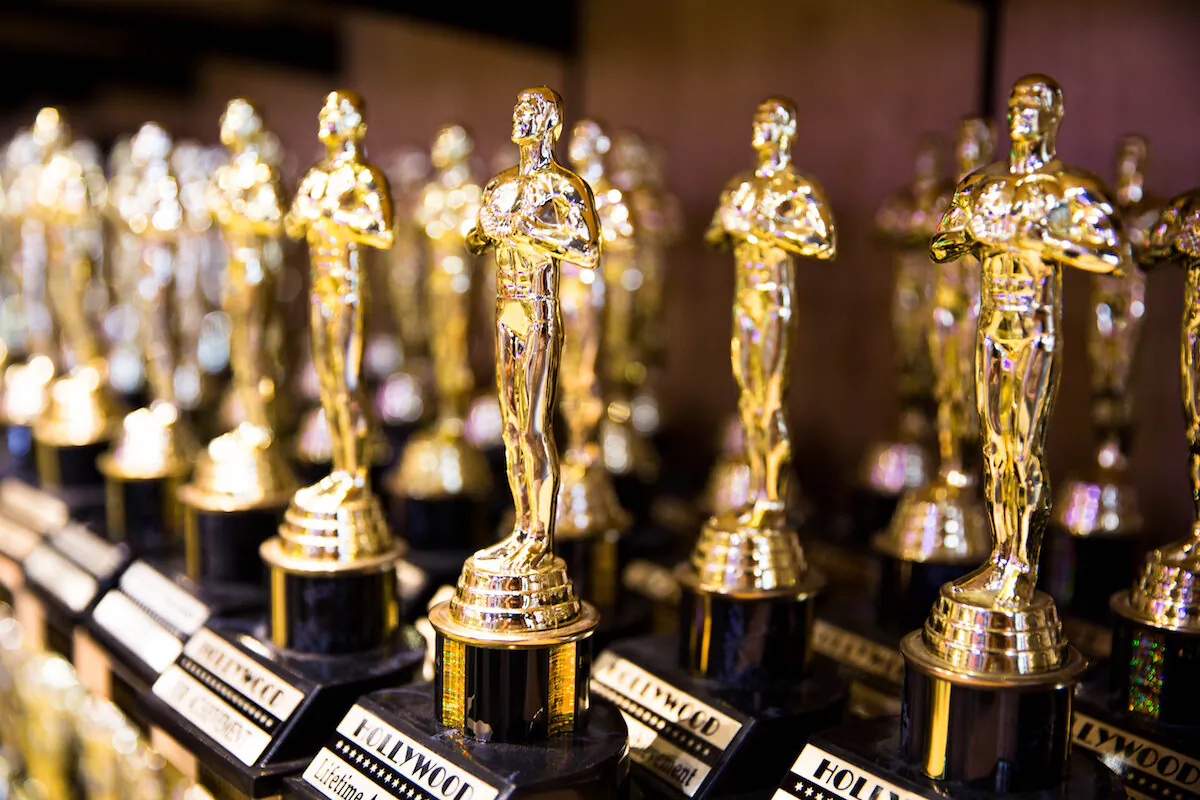 The 1954 Oscars were a big year for honoring those behind the scenes. ( Valeriya Zankovych / Shutterstock)