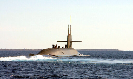 US Deploys Guided-Missile Submarine to Gulf Amid Iran Tensions, Heightened Russia Presence