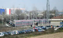 High-Speed Train Derails in Italy; 2 Railway Workers Killed
