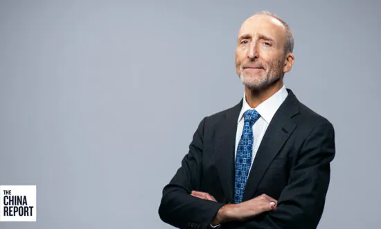 Former Undercover FBI Agent: Why It’s Difficult Catching Chinese Spies | The China Report