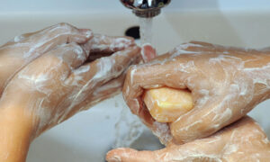 Only 23 Percent of Mainland Chinese Wash Hands After Using Toilet: Survey