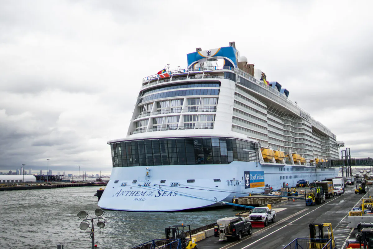 People exit the port after being aboard of Royal Caribbean Cruise Ship Anthem of the Seas in Bayonne, New Jersey on Feb. 7, 2020. (Eduardo Munoz Alvarez/Getty Images)