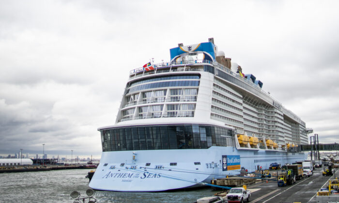 People exit the port after being aboard of Royal Caribbean Cruise Ship Anthem of the Seas in Bayonne, New Jersey on Feb. 7, 2020. (Eduardo Munoz Alvarez/Getty Images)