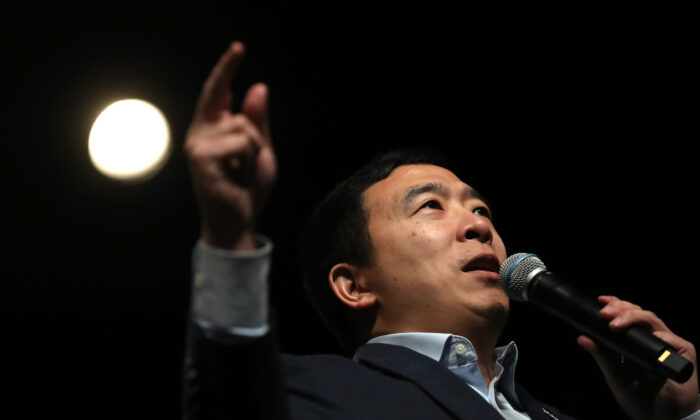Democratic presidential candidate Andrew Yang speaks during a campaign event in Keene, New Hampshire on Feb. 5, 2020. (Justin Sullivan/Getty Images)