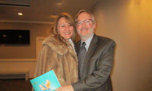 Attorney Feels Shen Yun Is Very Courageous to Perform Despite the Repression